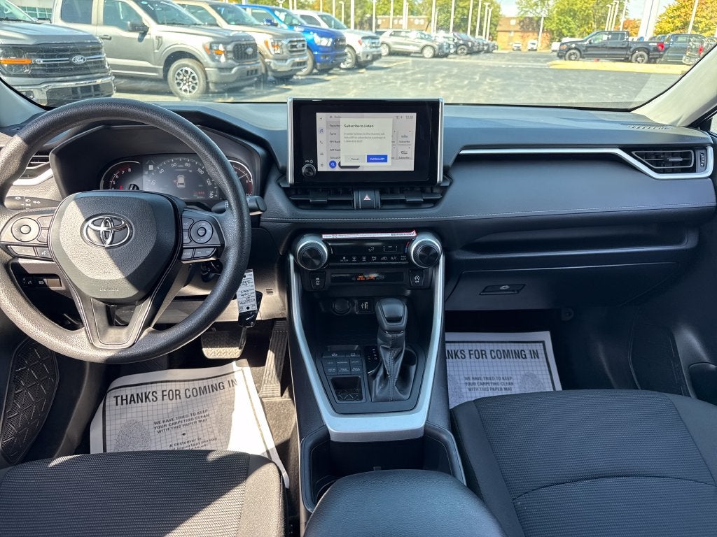 2025 Toyota RAV4 LE