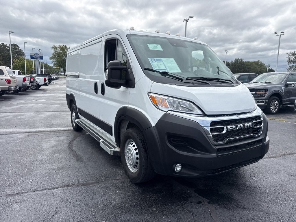 2025 RAM ProMaster 2500 Base