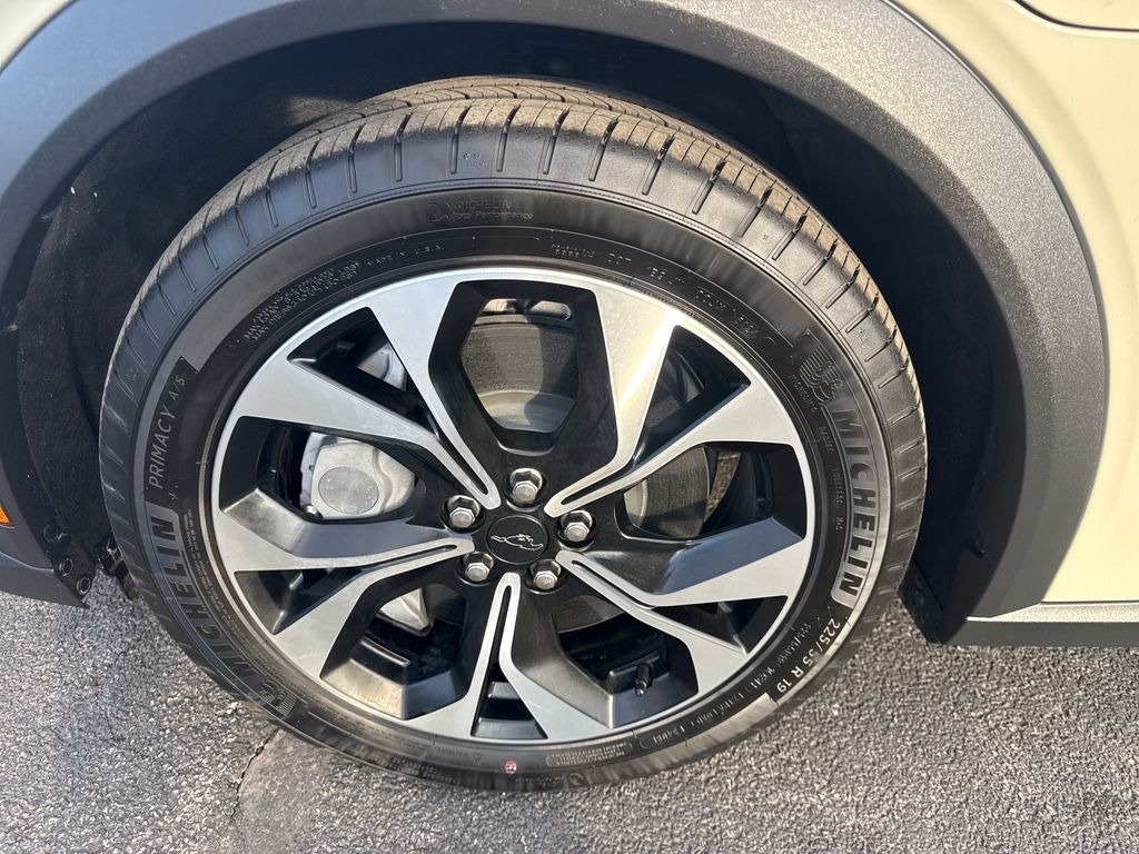 2025 Ford Mustang Mach-E Select