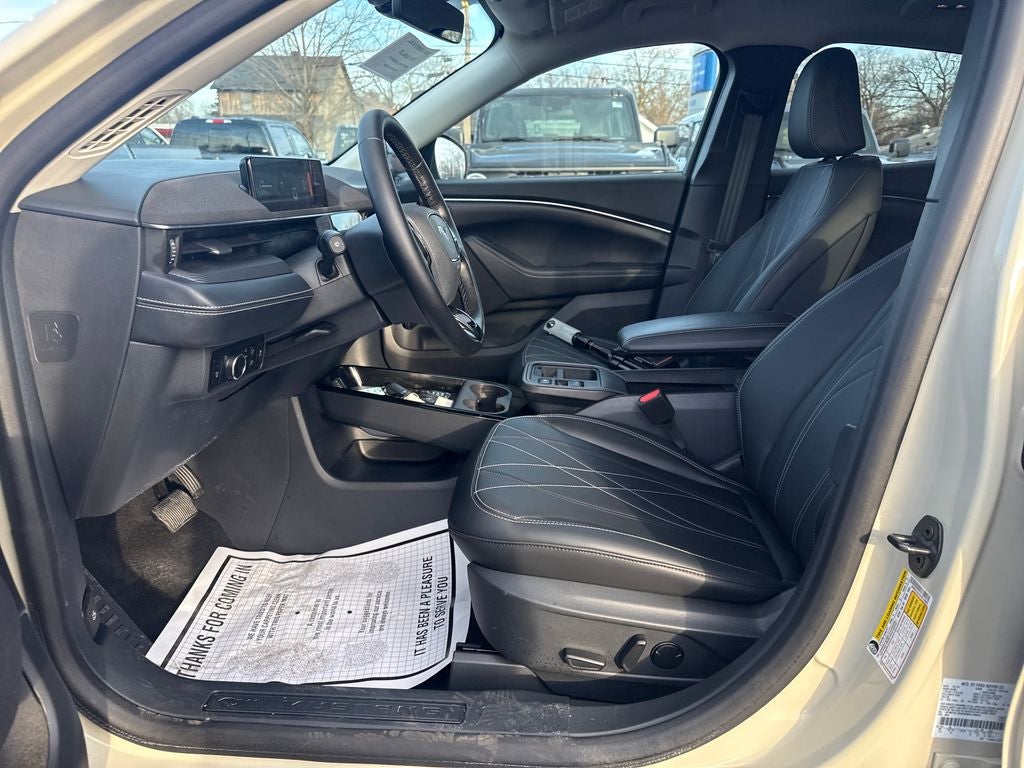 2025 Ford Mustang Mach-E Select