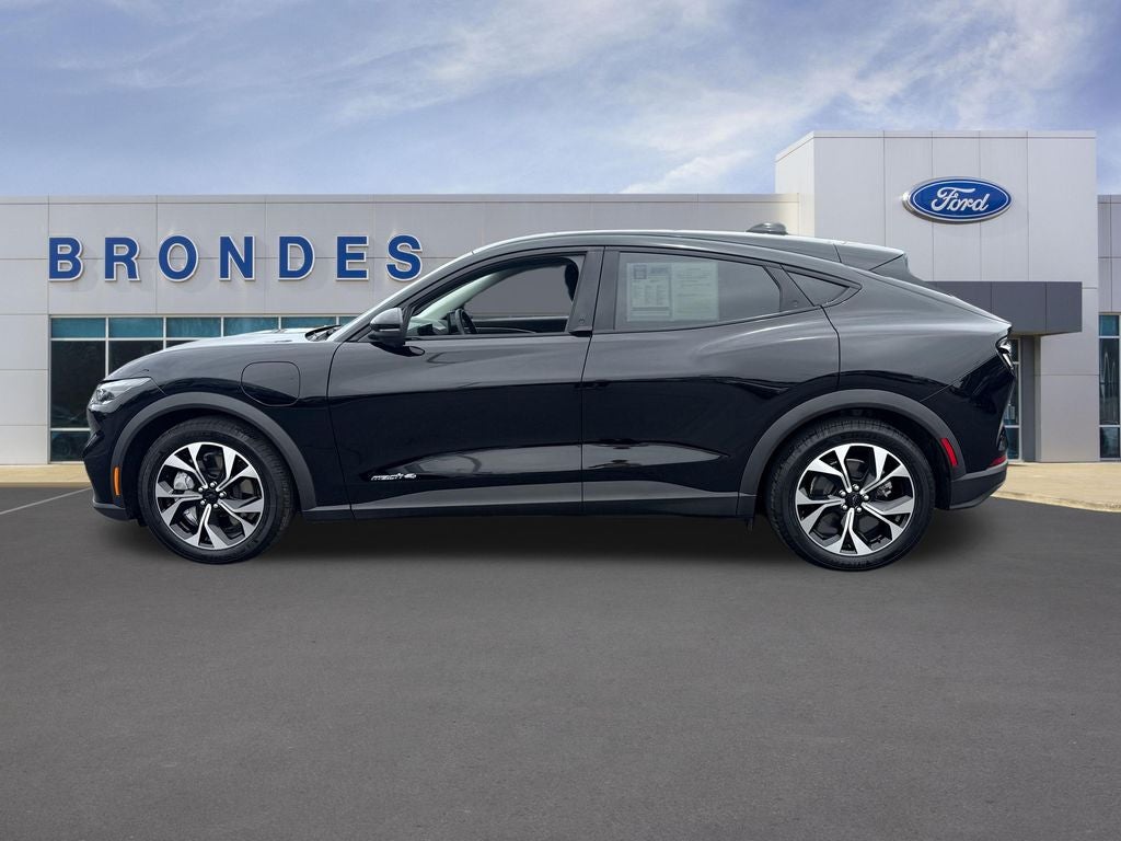 2025 Ford Mustang-Mach-e Select's photo