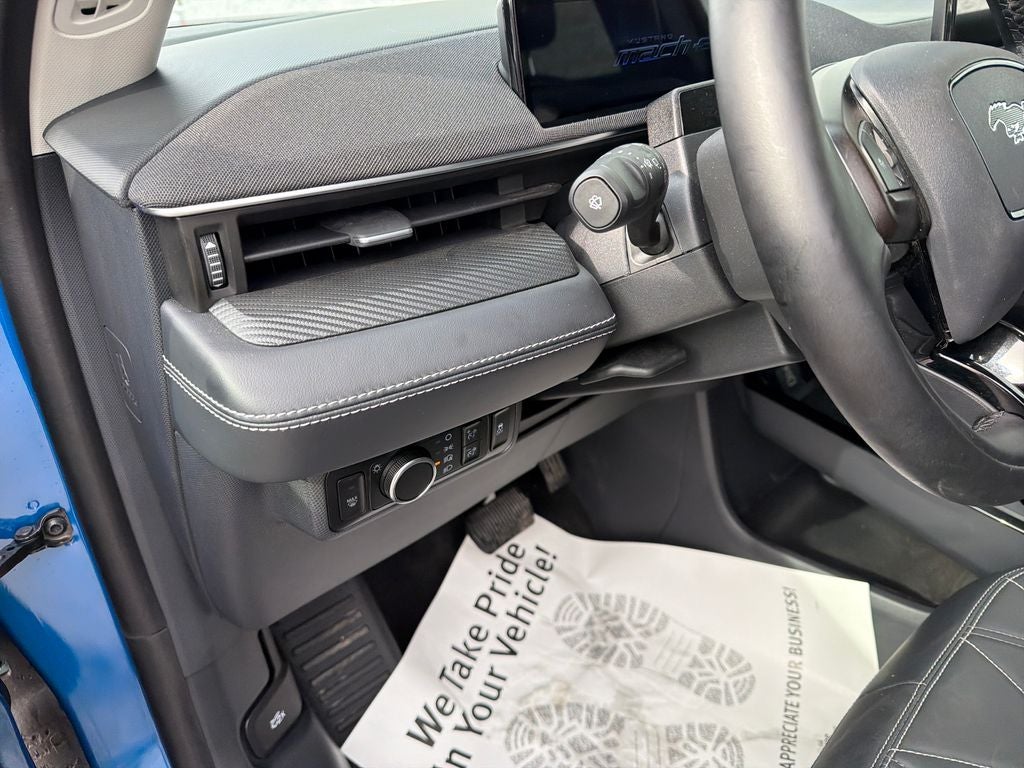 2025 Ford Mustang Mach-E Select