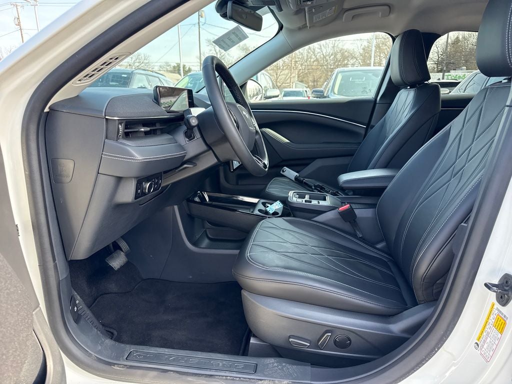 2025 Ford Mustang Mach-E Select