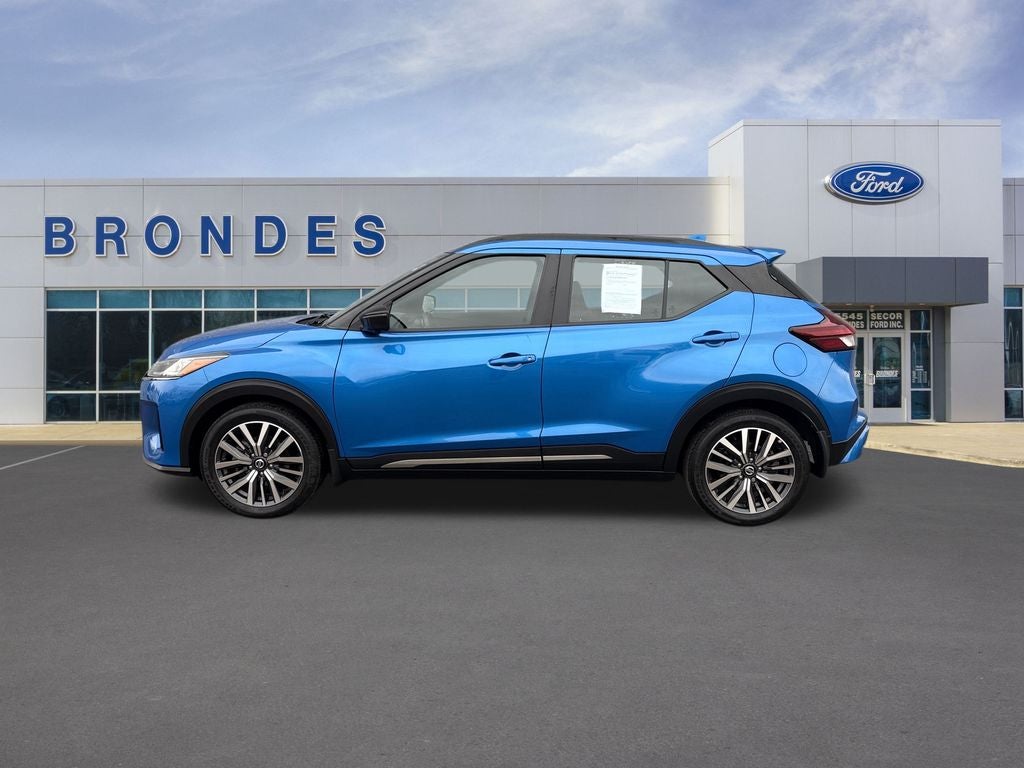 2021 Nissan Kicks SR