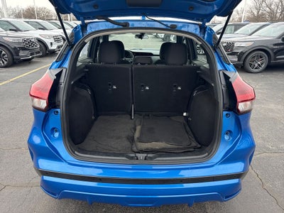 2021 Nissan Kicks SR