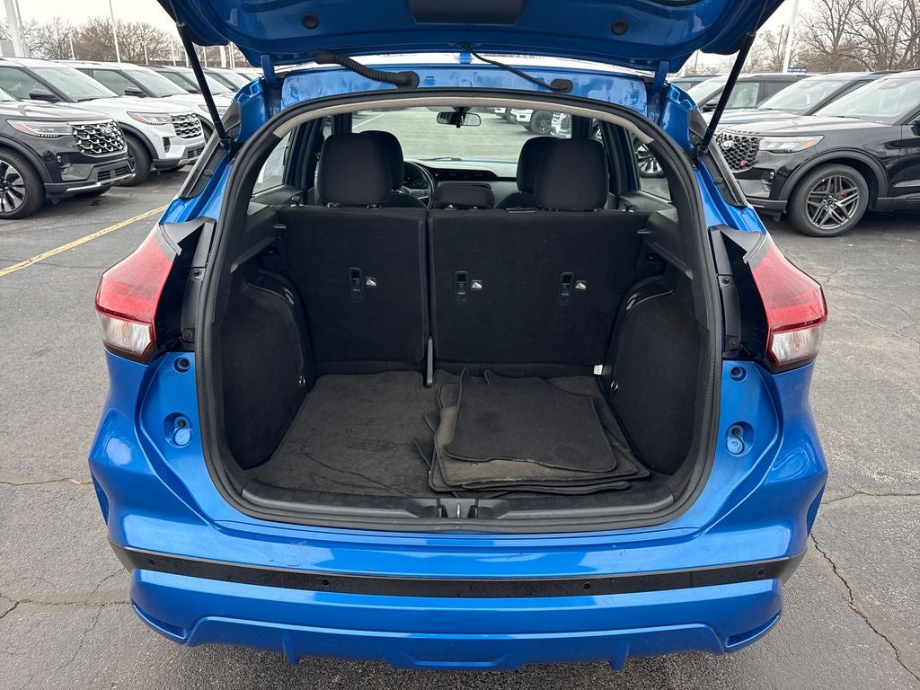 2021 Nissan Kicks SR