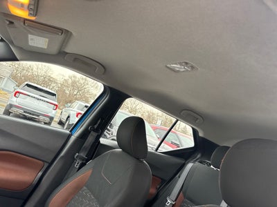 2021 Nissan Kicks SR