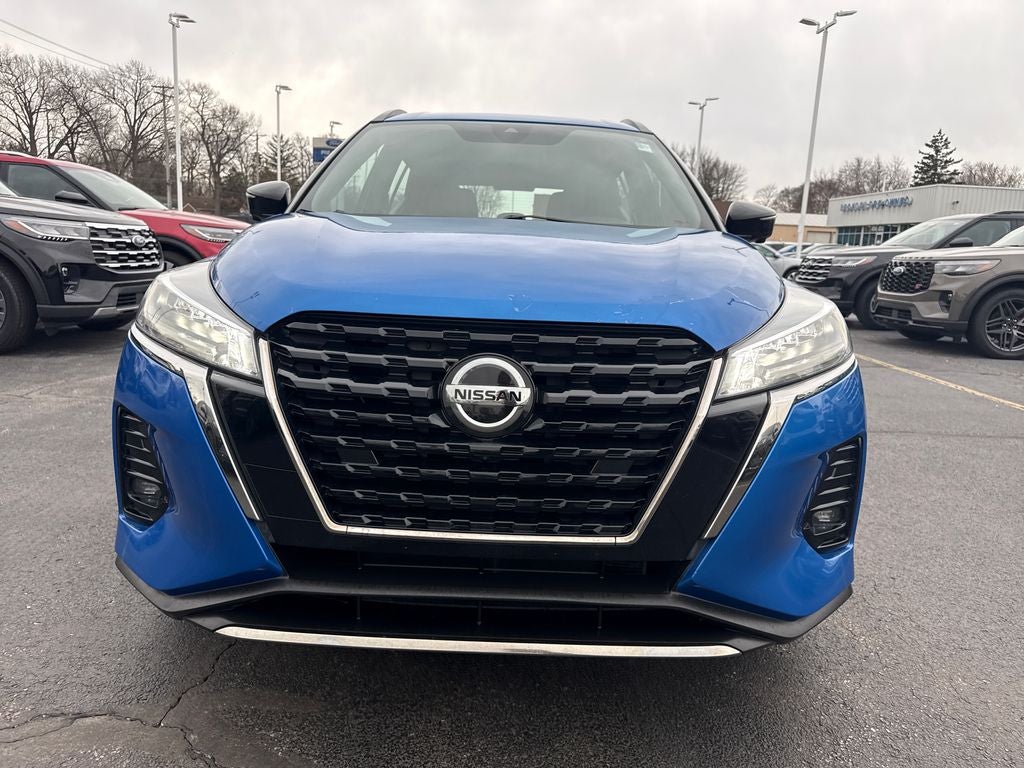 2021 Nissan Kicks SR