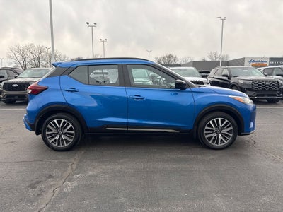 2021 Nissan Kicks SR