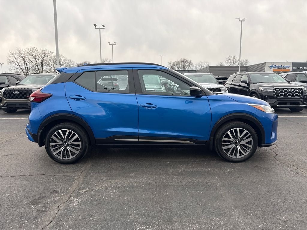 2021 Nissan Kicks SR