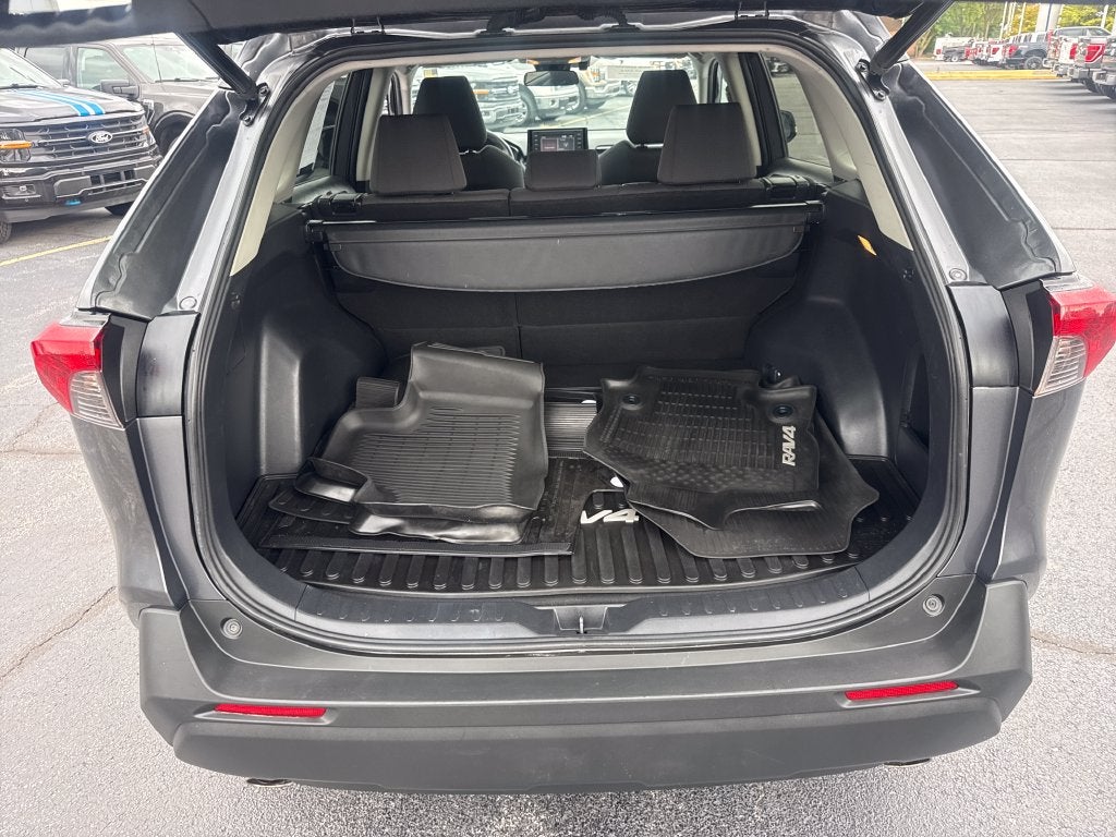 2020 Toyota RAV4 Hybrid XLE