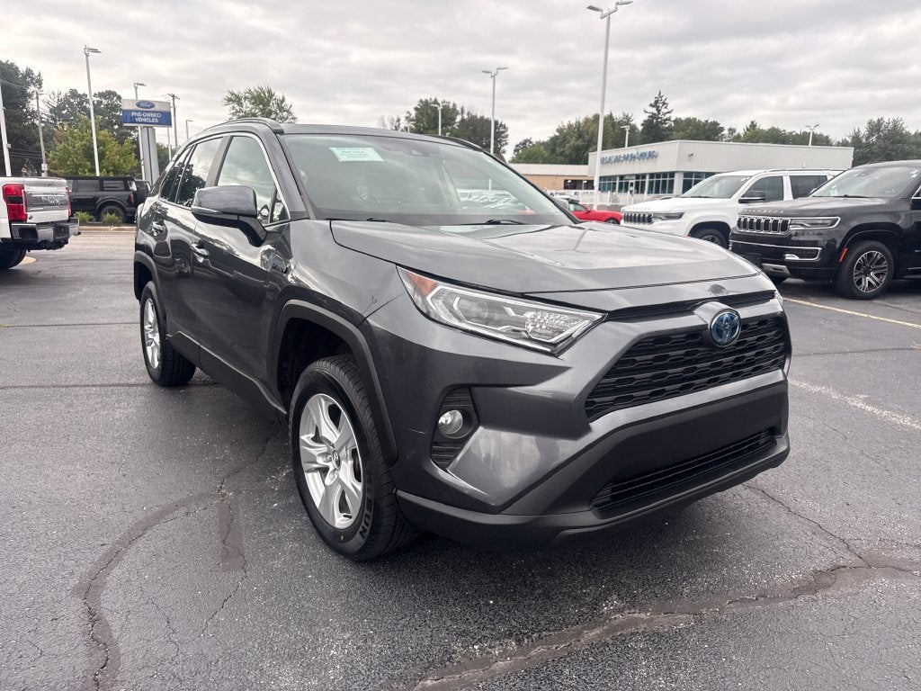 2020 Toyota RAV4 Hybrid XLE