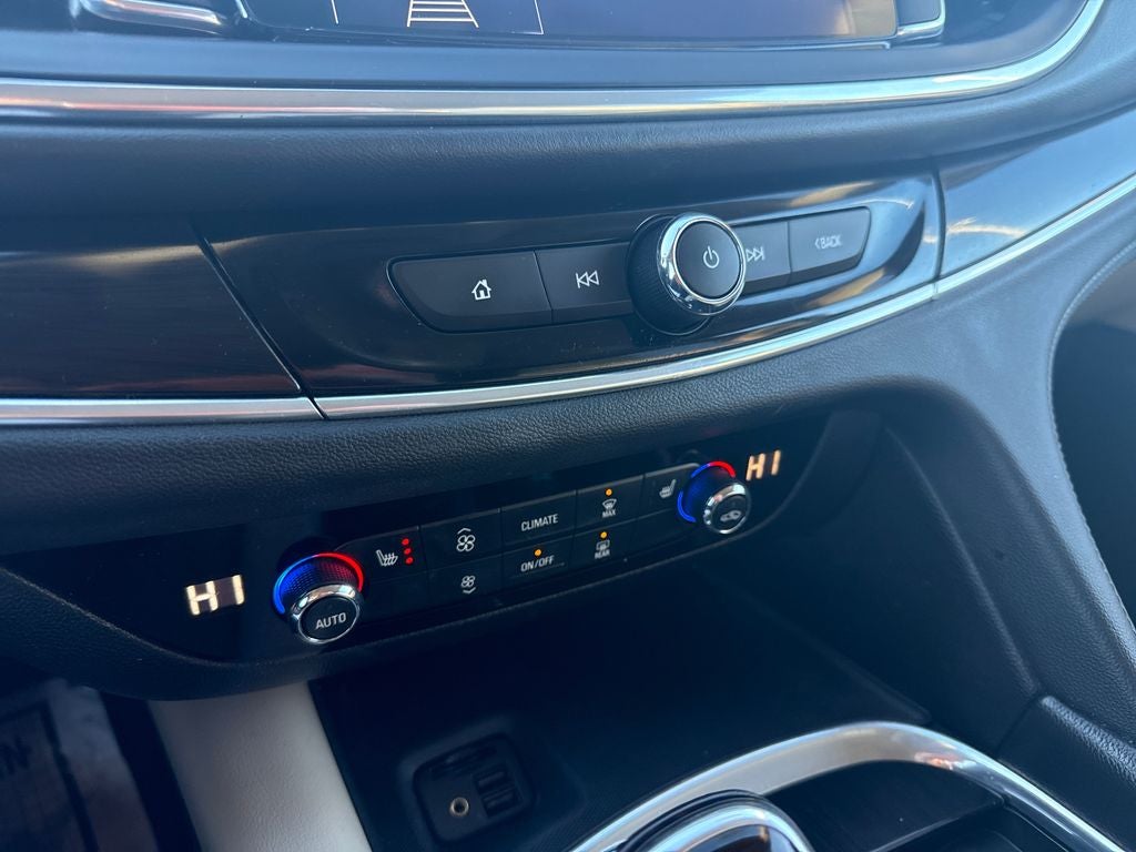 2020 Buick Enclave Essence