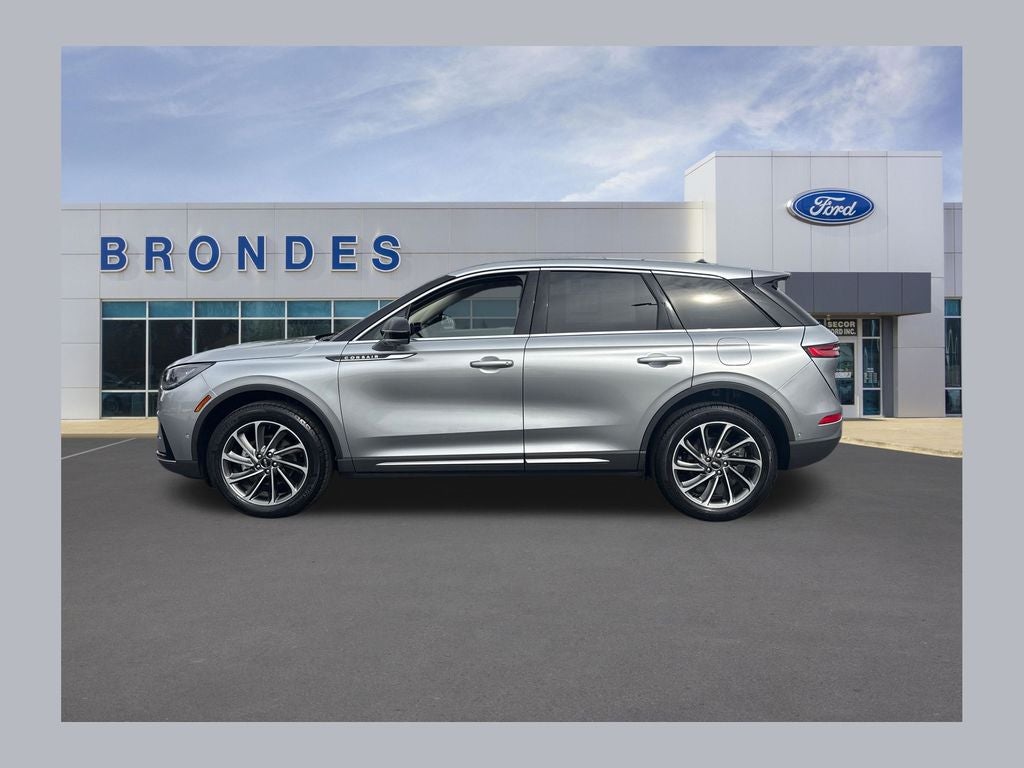 2023 Lincoln Corsair Base