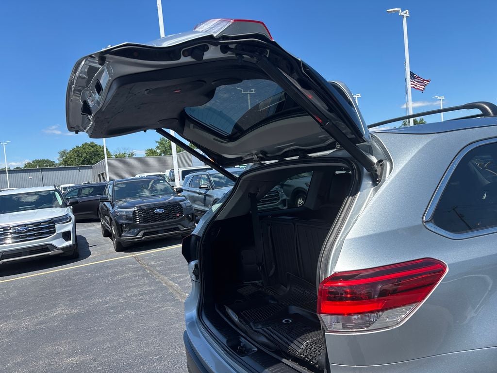 2017 Toyota Highlander Limited Platinum