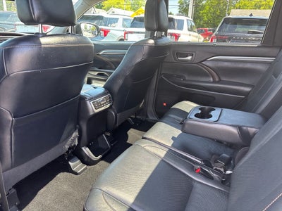 2017 Toyota Highlander Limited Platinum