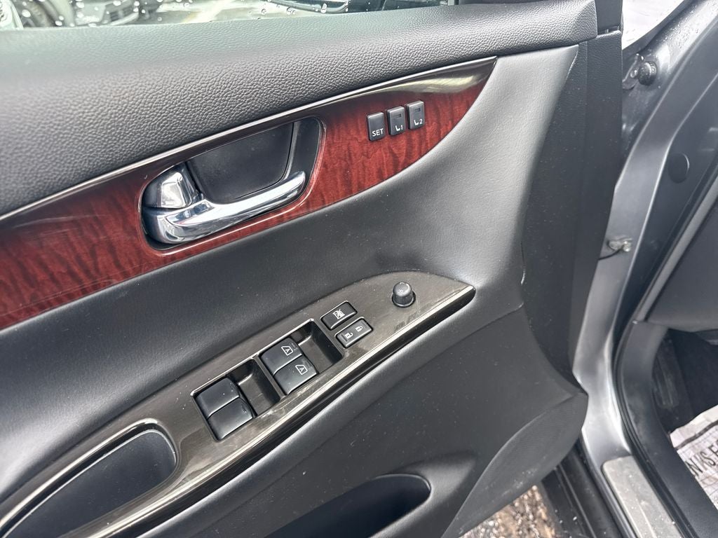 2017 INFINITI QX50 Base