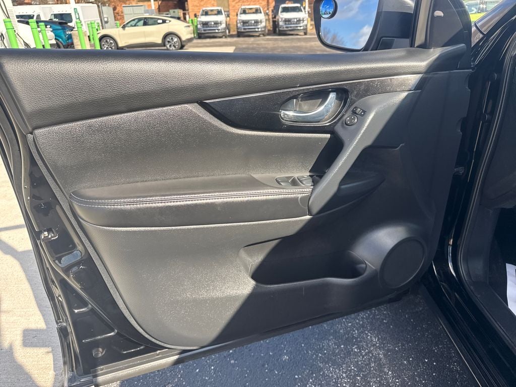 2021 Nissan Rogue Sport SV