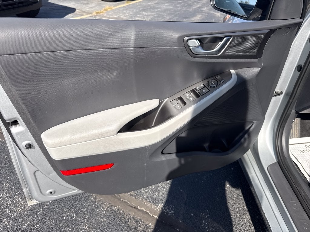 2022 Hyundai Ioniq Hybrid SEL