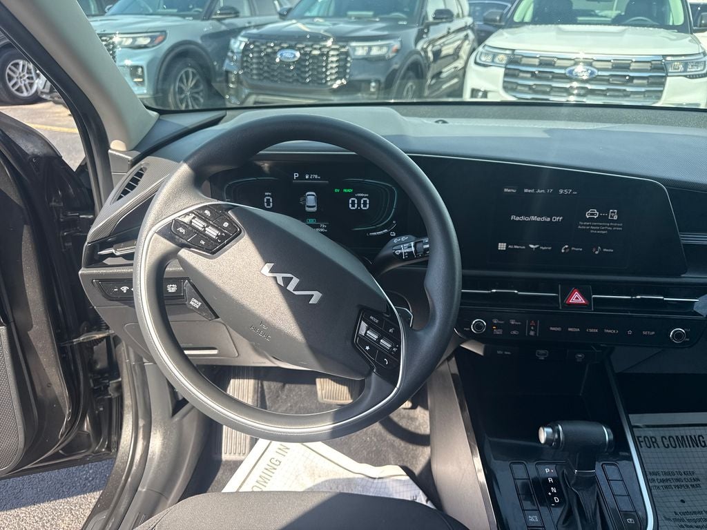 2025 Kia Niro LX