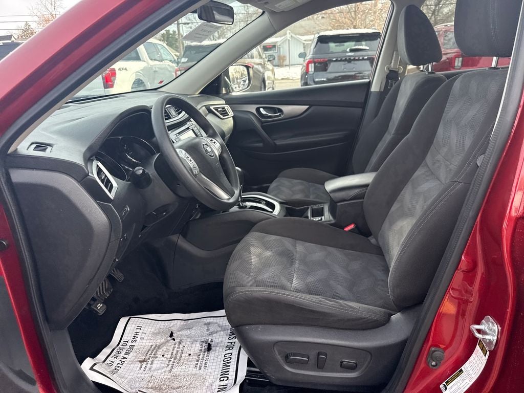 2016 Nissan Rogue SV