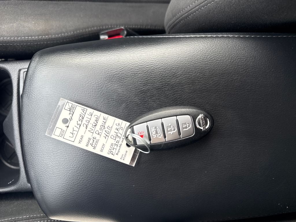 2016 Nissan Rogue SV