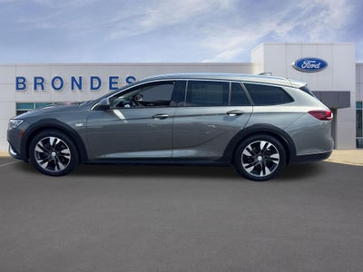 2019 Buick Regal TourX Essence