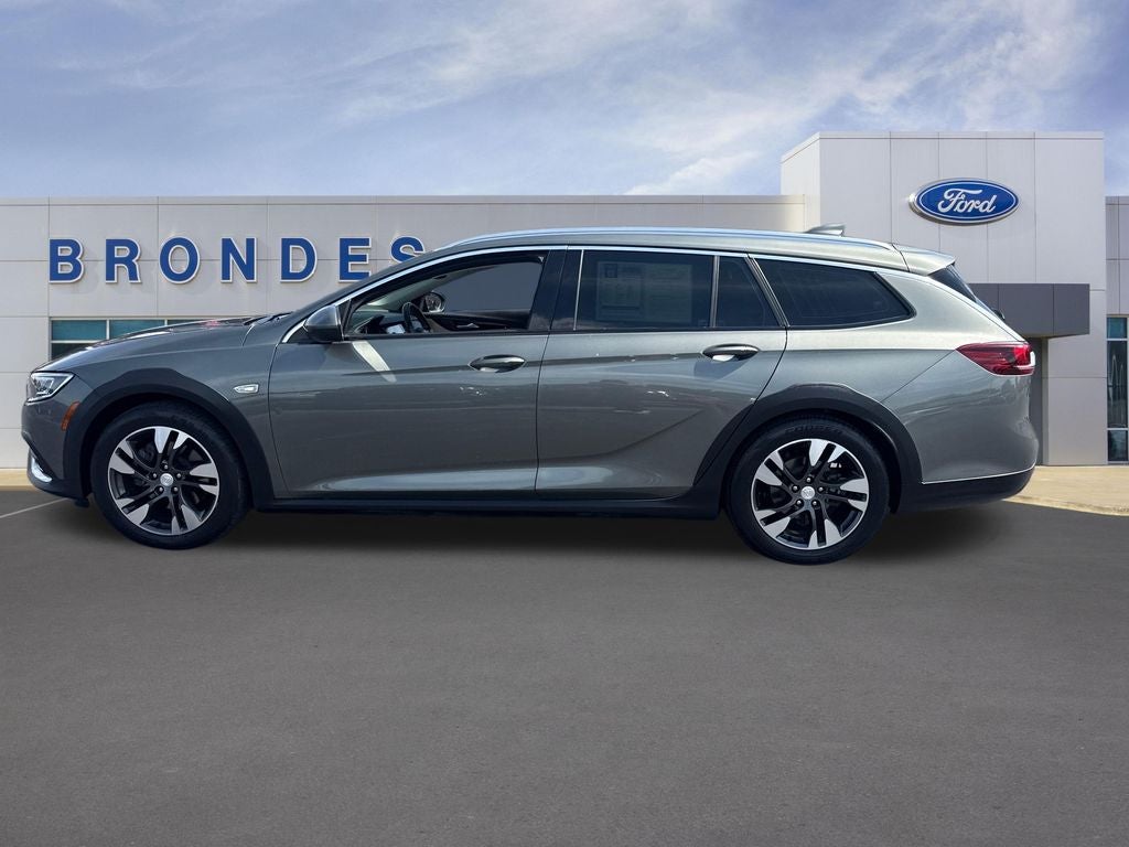 2019 Buick Regal TourX Essence