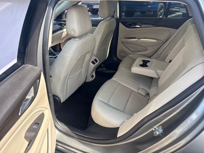 2019 Buick Regal TourX Essence