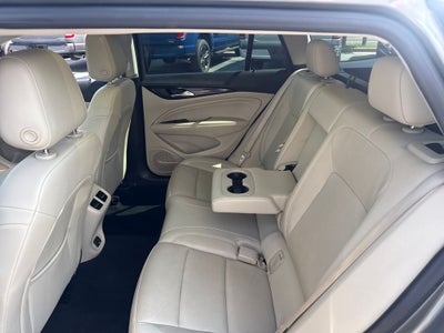 2019 Buick Regal TourX Essence