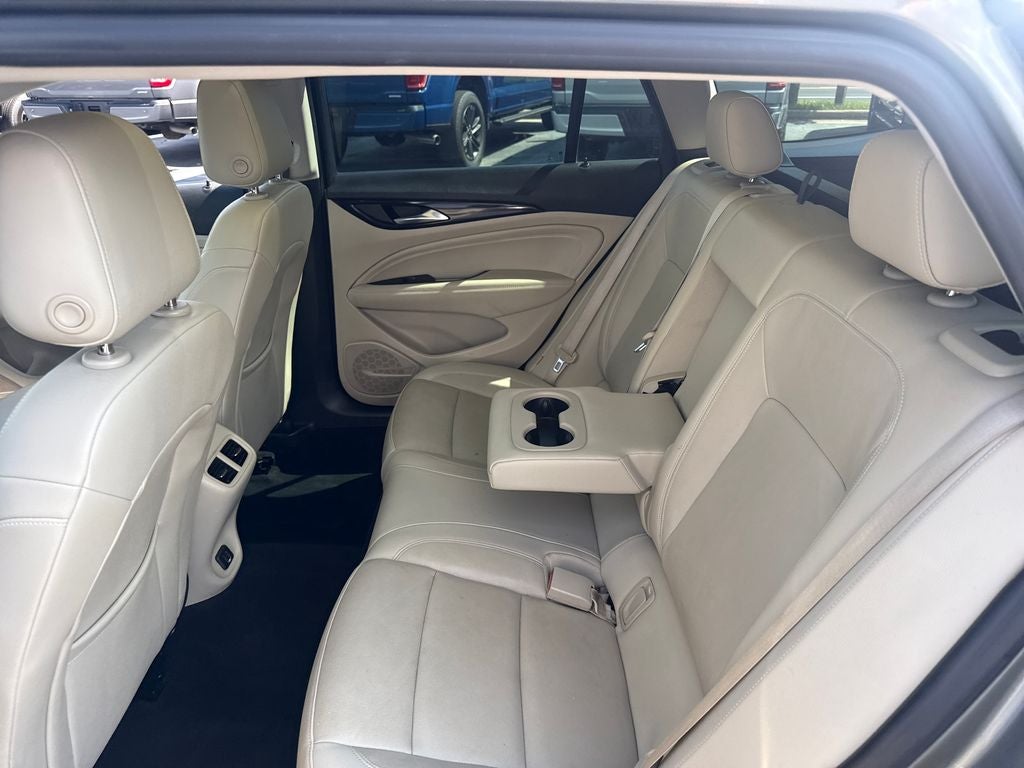 2019 Buick Regal TourX Essence