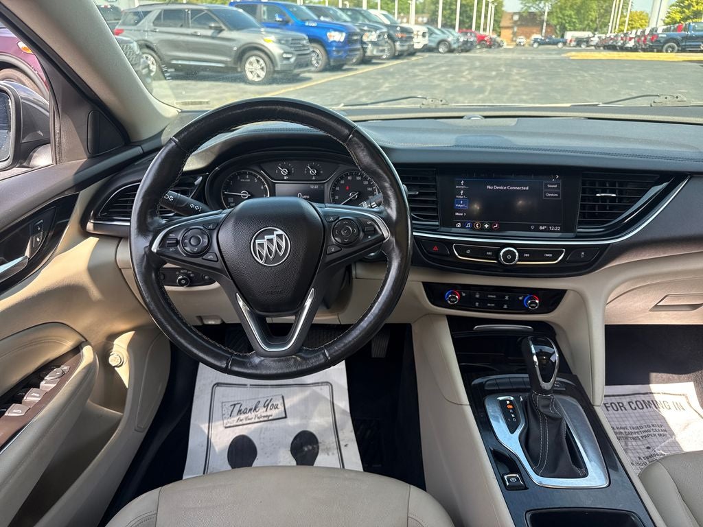2019 Buick Regal TourX Essence