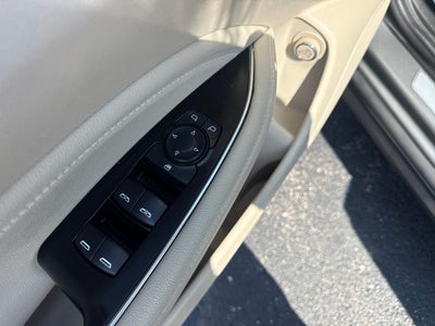 2019 Buick Regal TourX Essence