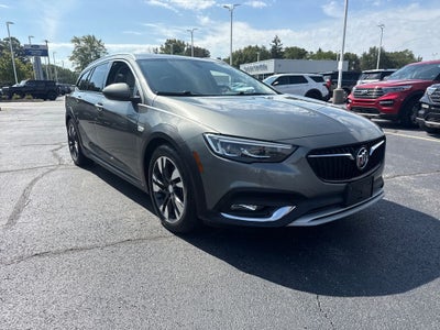 2019 Buick Regal TourX Essence