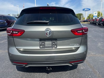 2019 Buick Regal TourX Essence