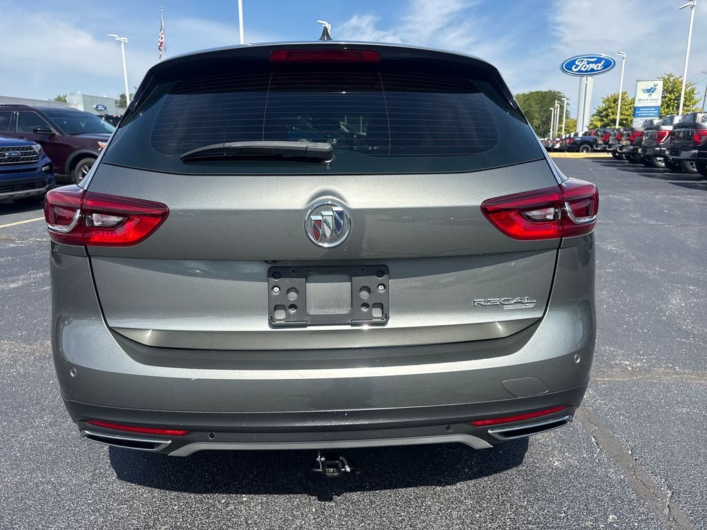 2019 Buick Regal TourX Essence