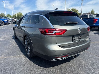 2019 Buick Regal TourX Essence