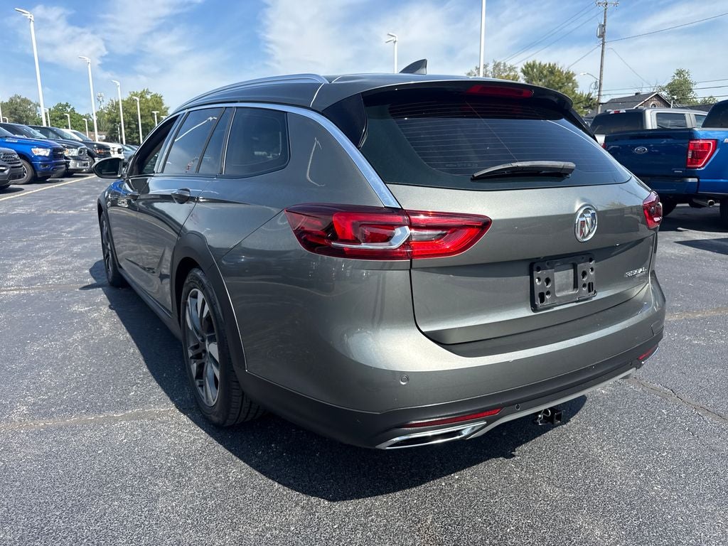 2019 Buick Regal TourX Essence