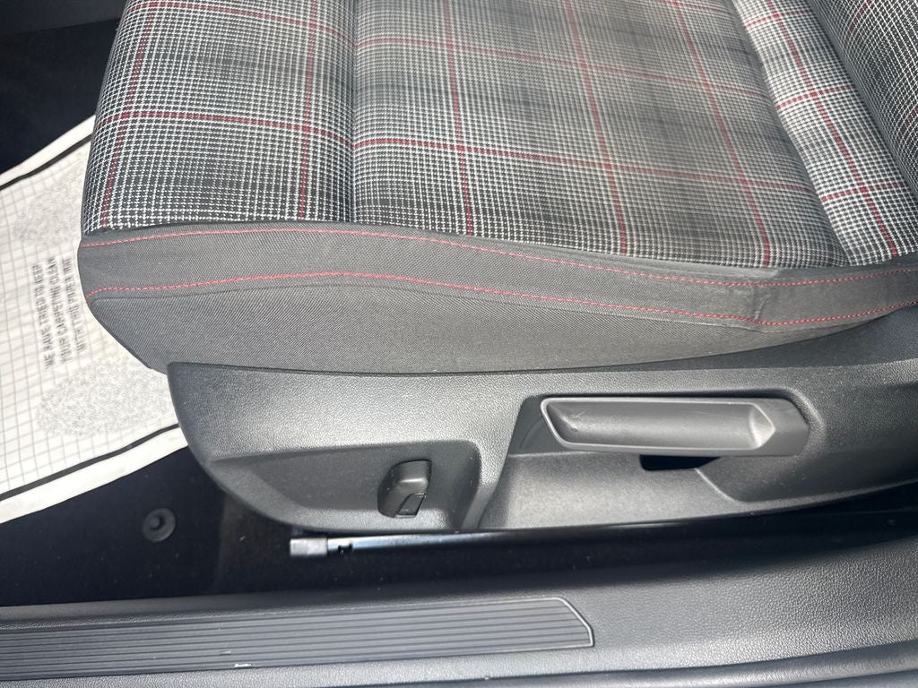 2024 Volkswagen Golf GTI 2.0T SE