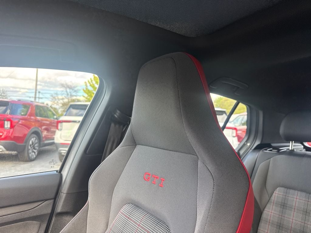2024 Volkswagen Golf GTI 2.0T SE
